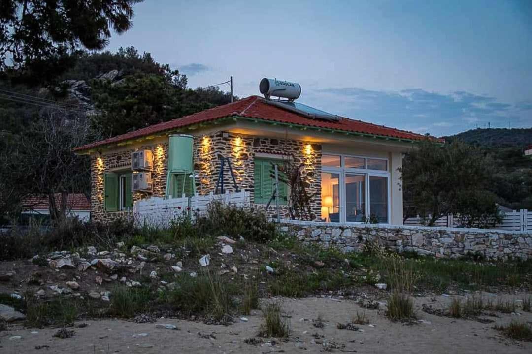 House Kokkalas On The Beach Pyrgadikia Exterior photo